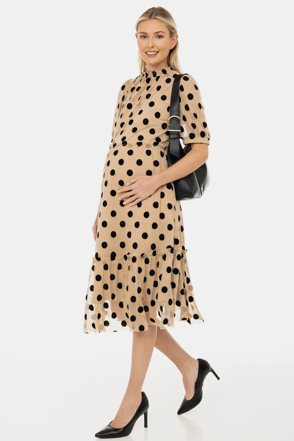 Vzdušné těhotenské šaty z puntíkovaného tylu – béžové