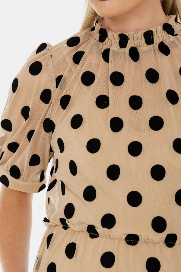 Vzdušné těhotenské šaty z puntíkovaného tylu – béžové
