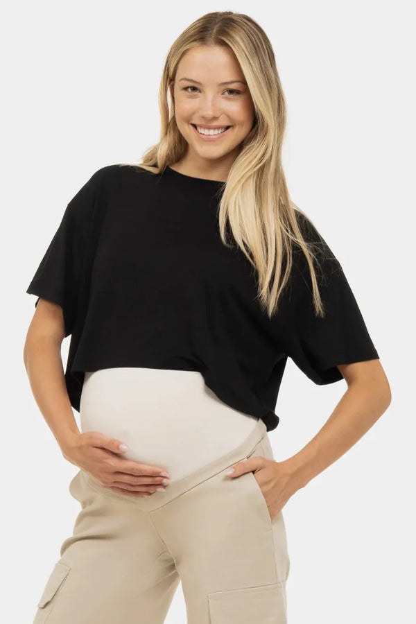 Měkký těhotenský crop top z modalu – černý