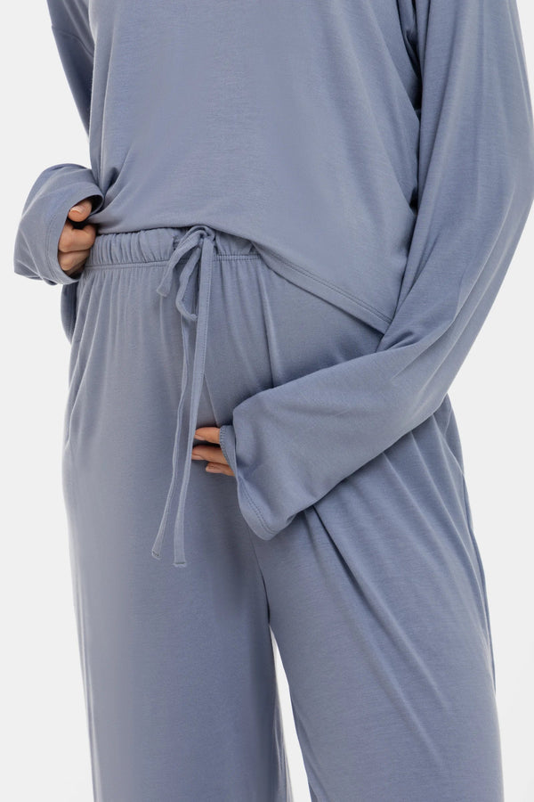 Měkké těhotenské kalhoty s rozšířenými nohavicemi z modalu – pastelově modré