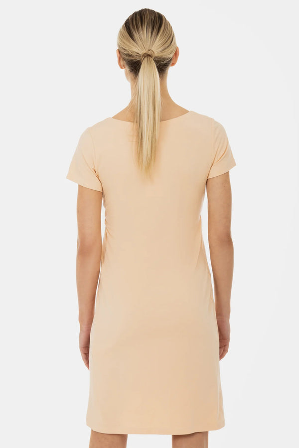 Měkká těhotenská a kojicí noční košile – broskvová barva