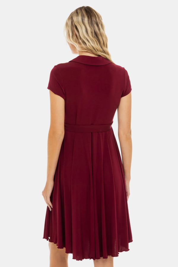 Vzdušné těhotenské a kojicí šaty s překříženým výstřihem – bordó