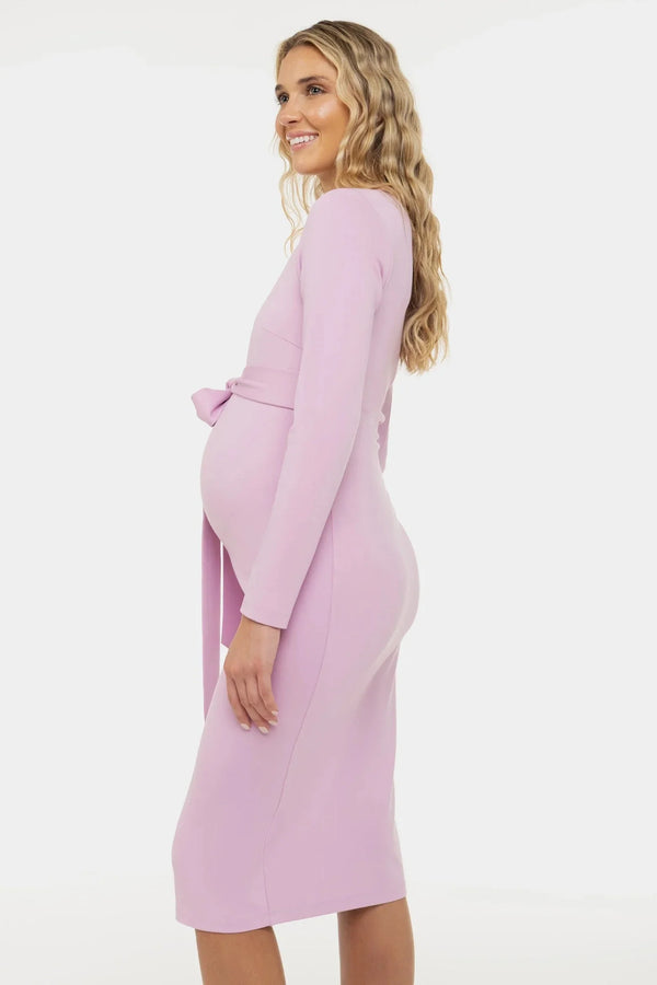 Elegantní dlouhé těhotenské šaty se širokým páskem ve světle fialové