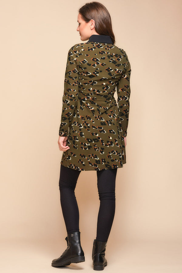 Těhotenské a kojicí šaty se vzorem a límečkem