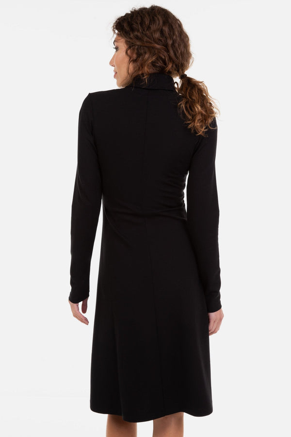 Černé těhotenské a kojicí šaty s rolákem