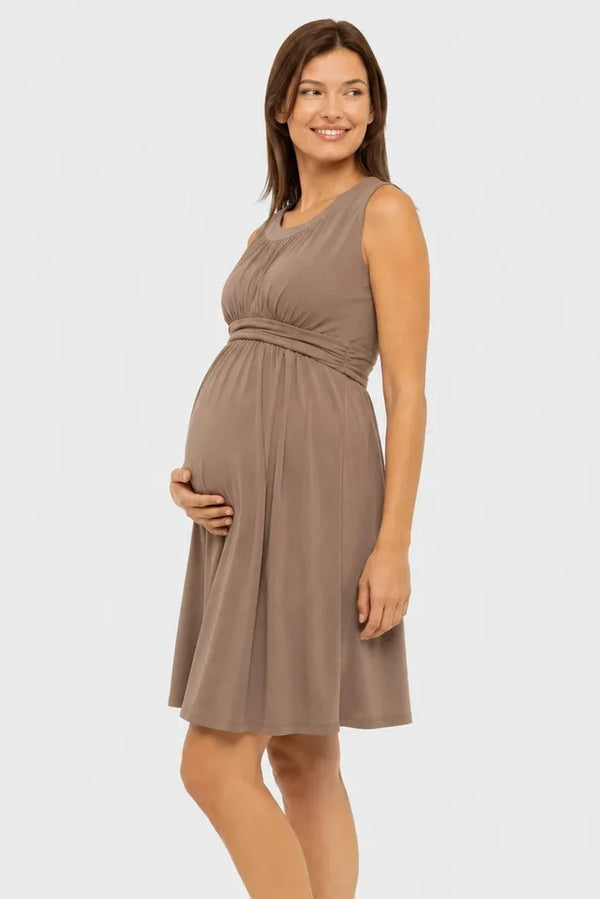 Elegantní těhotenské šaty s řaseným páskem – moka
